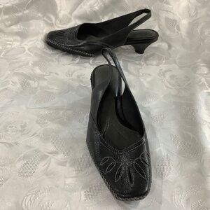 Nurture Black Leather Slingbacks Sz 9, Brazil